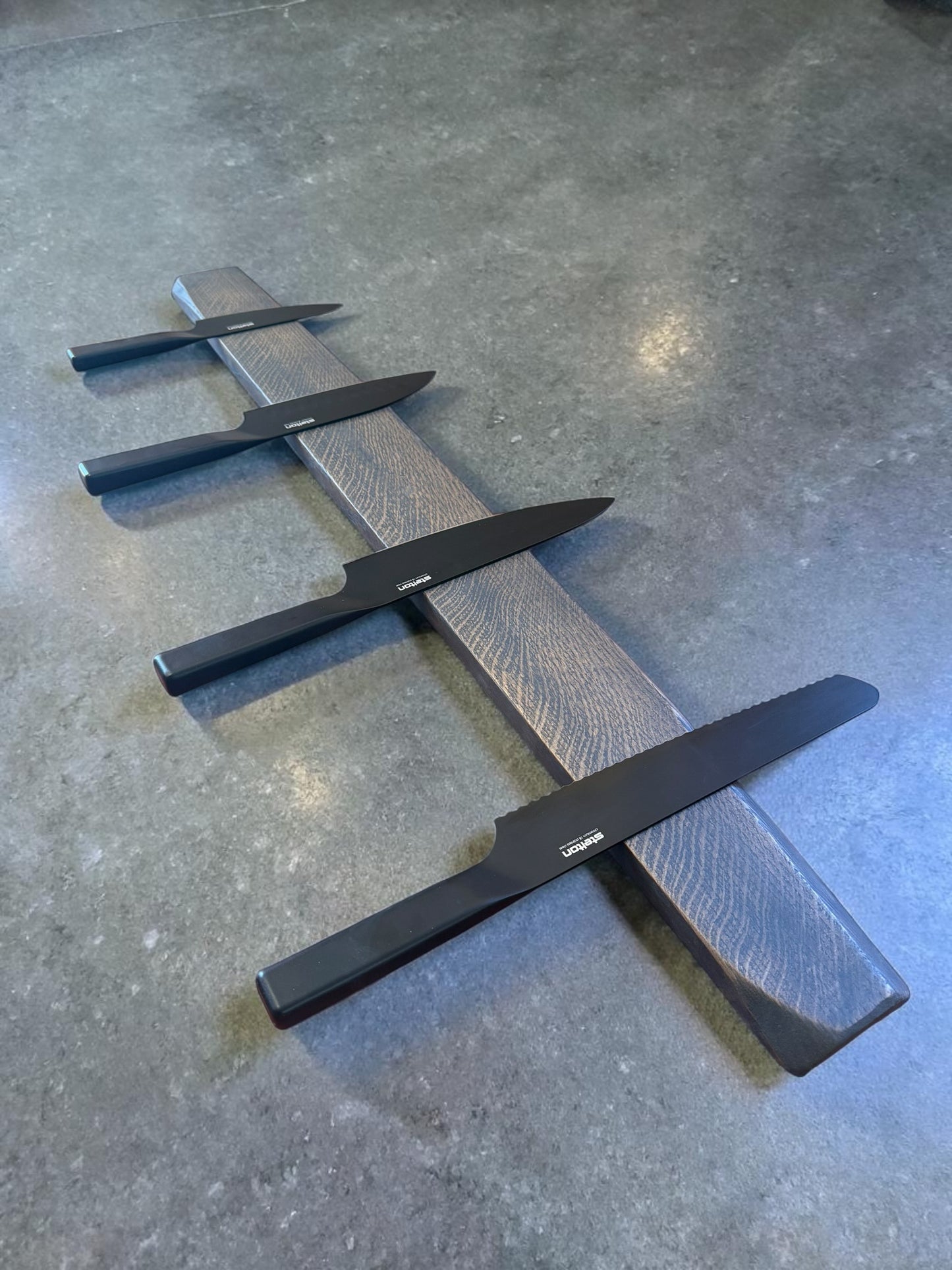 Oak Knife Bar No.1